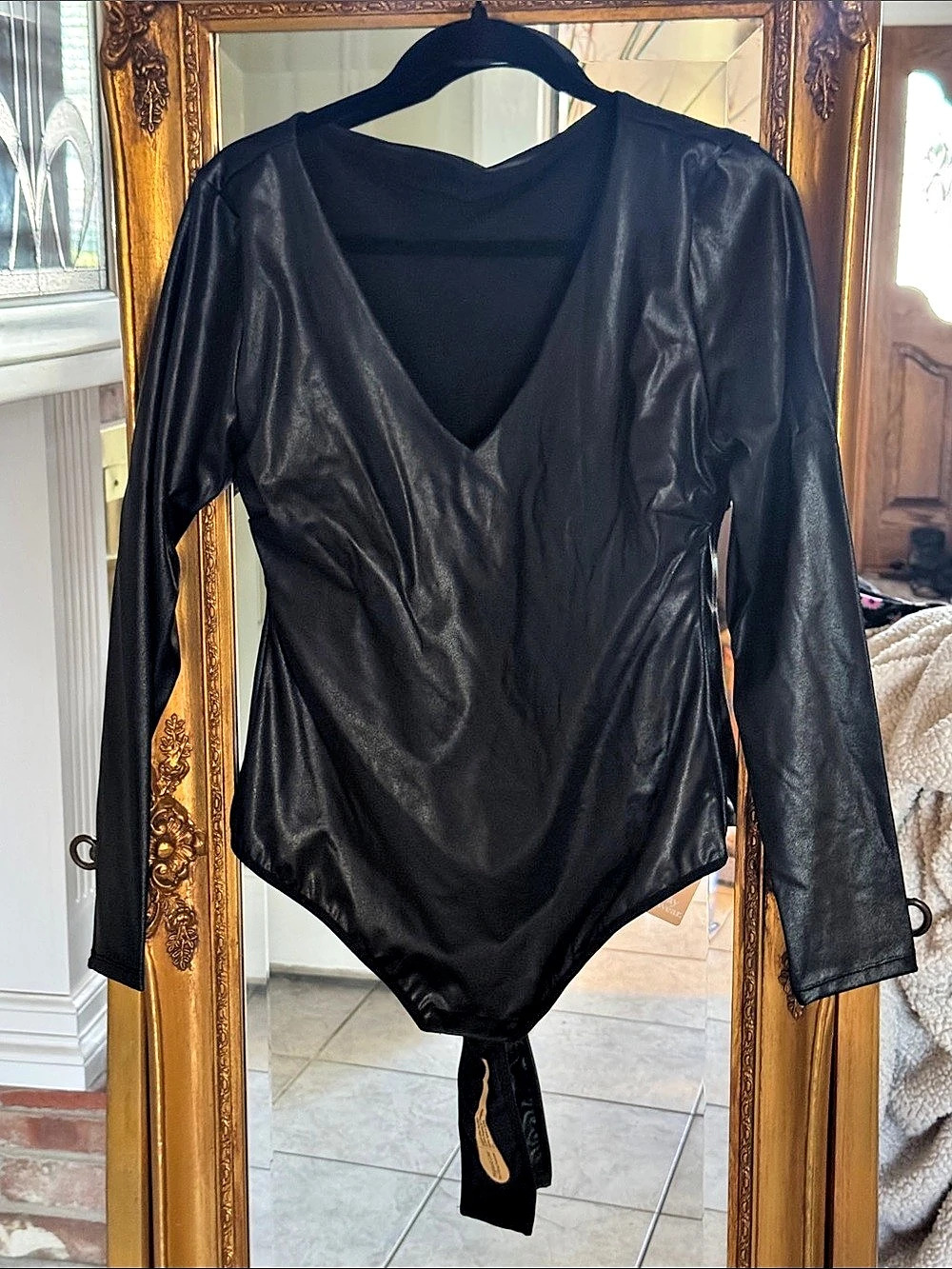 Popilush Shapewear Long Sleeve Faux Leather V-Neck Sculpting Bodysuit